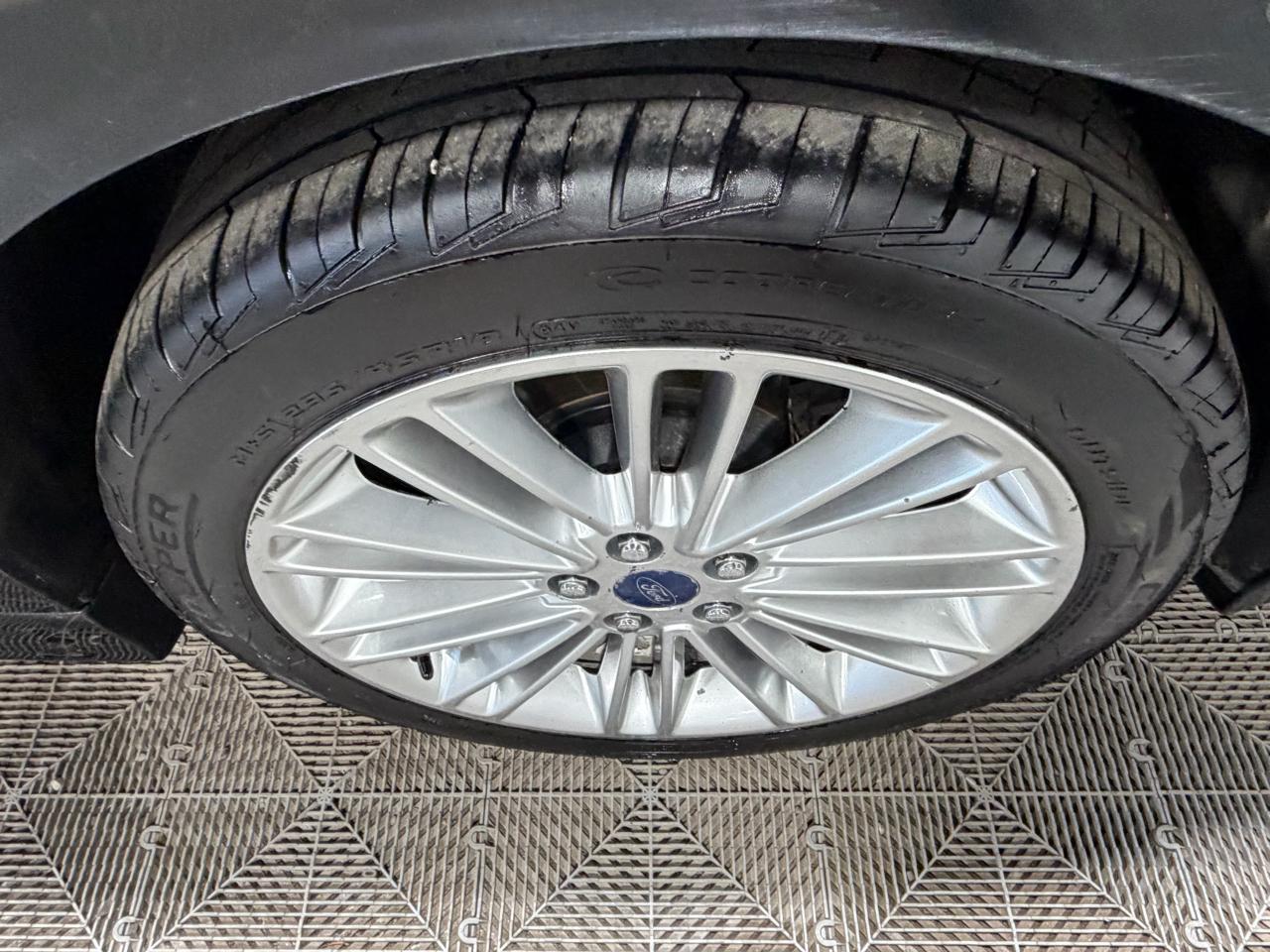 Ford Fusion 4dr Sdn SE FWD 2014