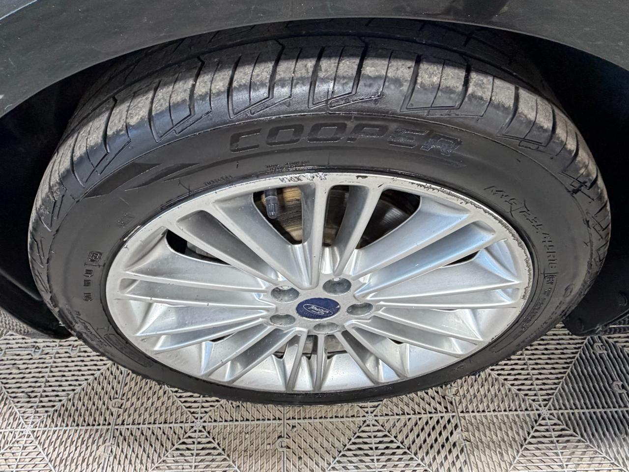 Ford Fusion 4dr Sdn SE FWD 2014