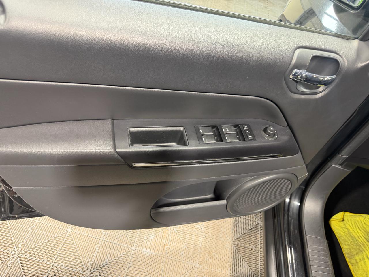 Jeep Compass 4WD 4dr Limited 2012