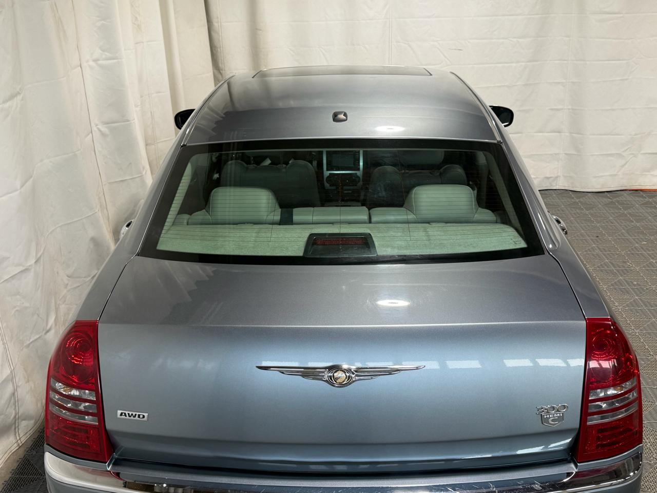 Chrysler 300 4dr Sdn 300C AWD 2006