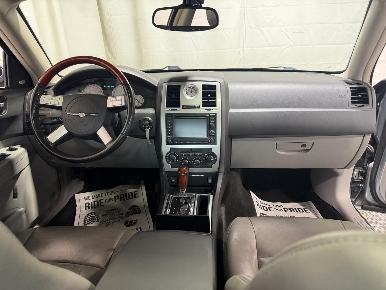 Chrysler 300 4dr Sdn 300C AWD 2006