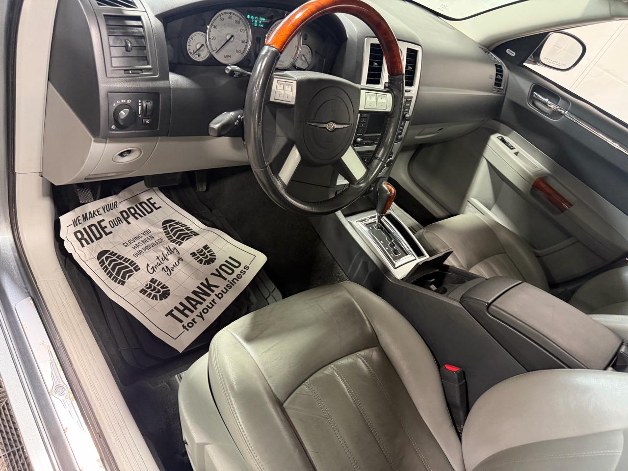 Chrysler 300 4dr Sdn 300C AWD 2006