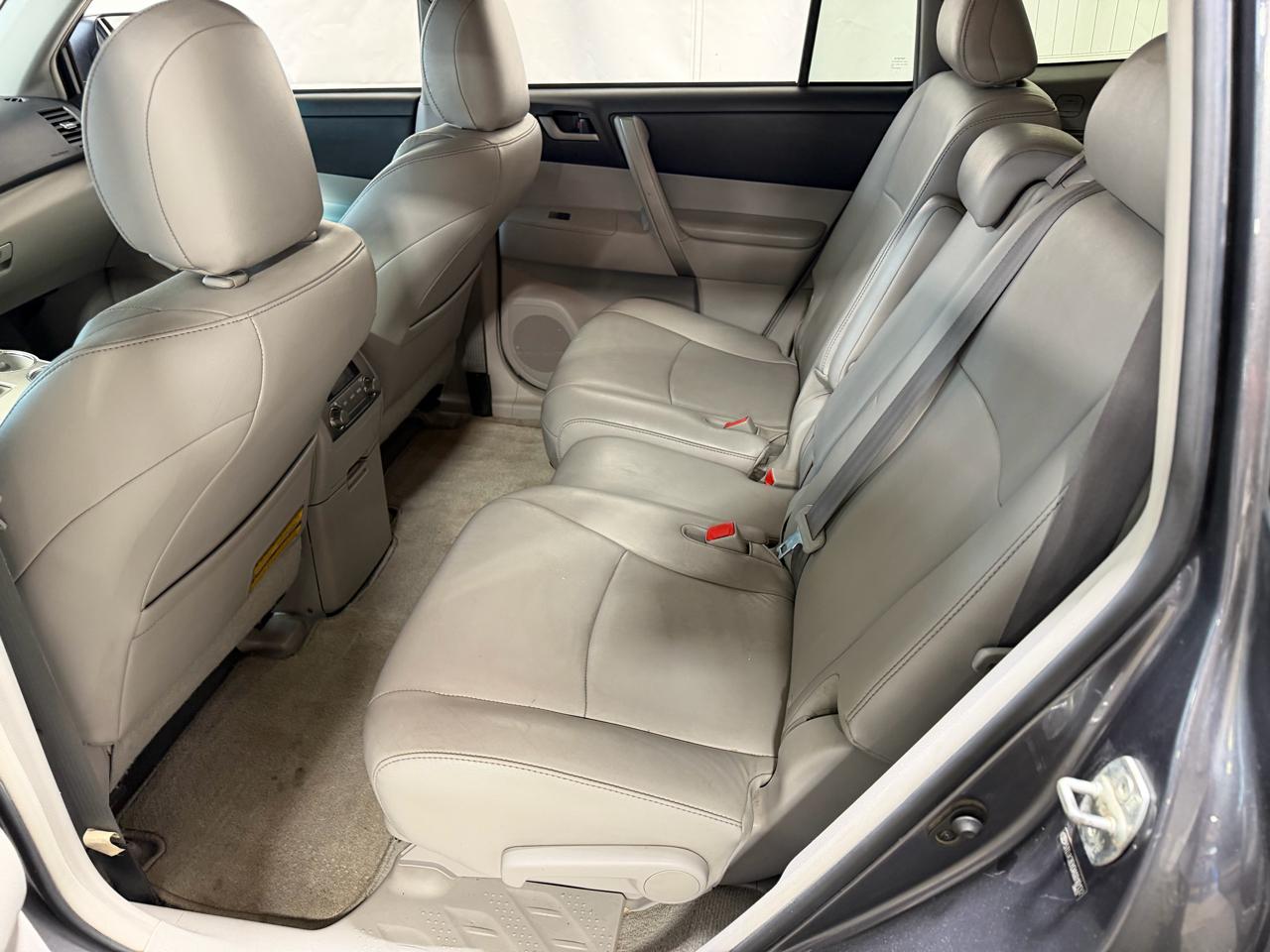Toyota Highlander 4WD 4dr V6 SE (Natl) 2010