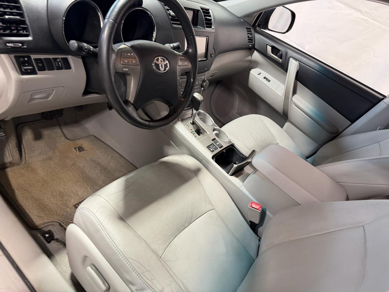 Toyota Highlander 4WD 4dr V6 SE (Natl) 2010