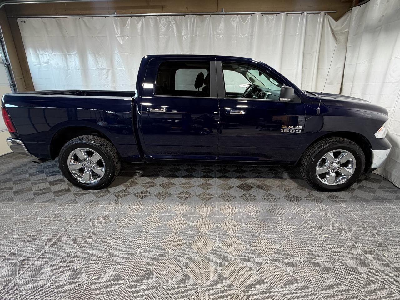 RAM 1500 Big Horn 4x4 Crew Cab 5'7" Box 2018