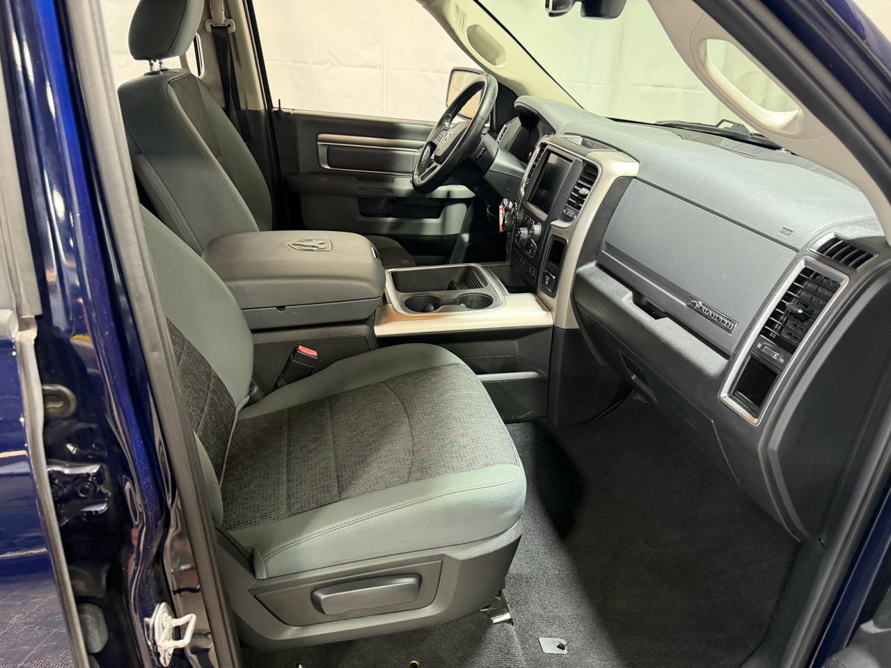 RAM 1500 Big Horn 4x4 Crew Cab 5'7" Box 2018