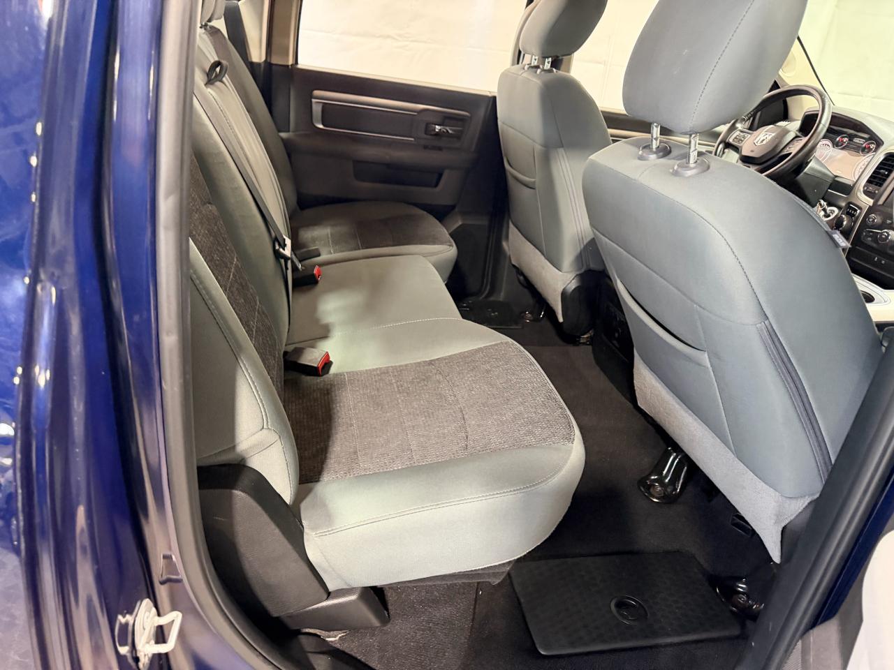 RAM 1500 Big Horn 4x4 Crew Cab 5'7" Box 2018
