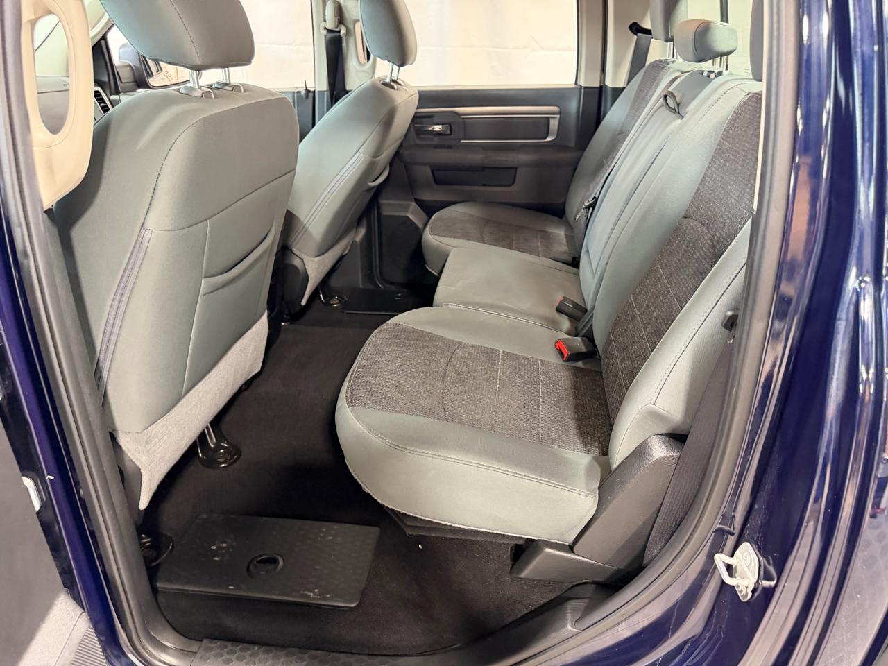 RAM 1500 Big Horn 4x4 Crew Cab 5'7" Box 2018