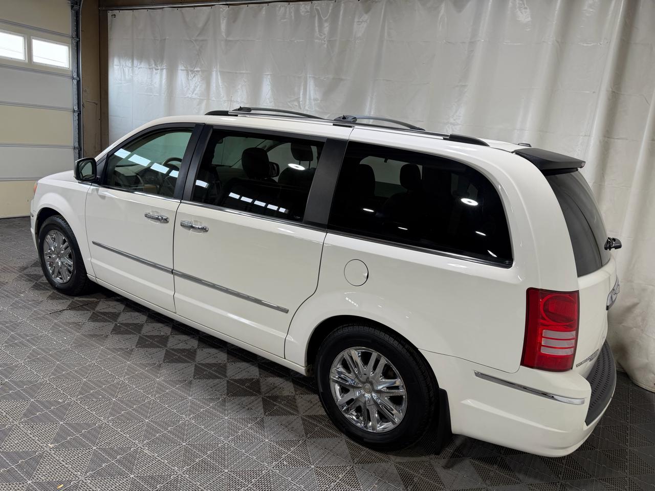 Chrysler Town & Country 4dr Wgn Limited 2008
