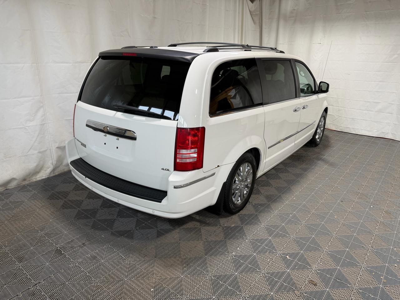 Chrysler Town & Country 4dr Wgn Limited 2008