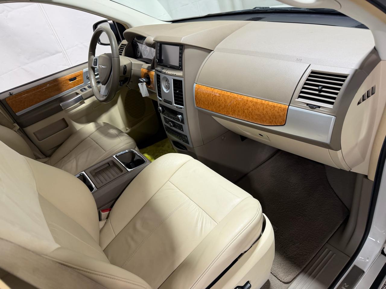 Chrysler Town & Country 4dr Wgn Limited 2008
