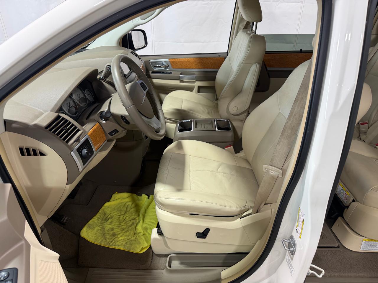 Chrysler Town & Country 4dr Wgn Limited 2008