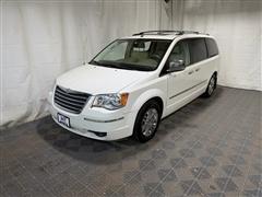 2008 Chrysler Town & Country 