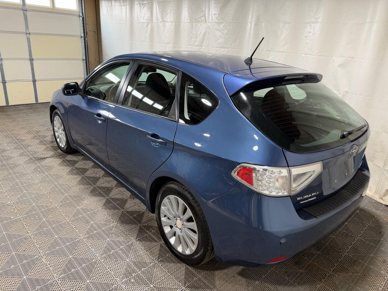 Subaru Impreza Wagon 5dr Man 2.5i Premium w/Pwr Moonroof Value Pkg 2011