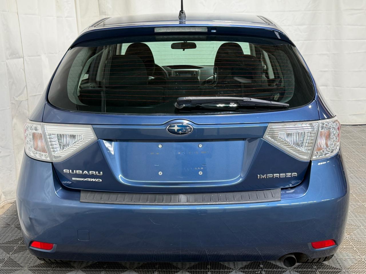 Subaru Impreza Wagon 5dr Man 2.5i Premium w/Pwr Moonroof Value Pkg 2011