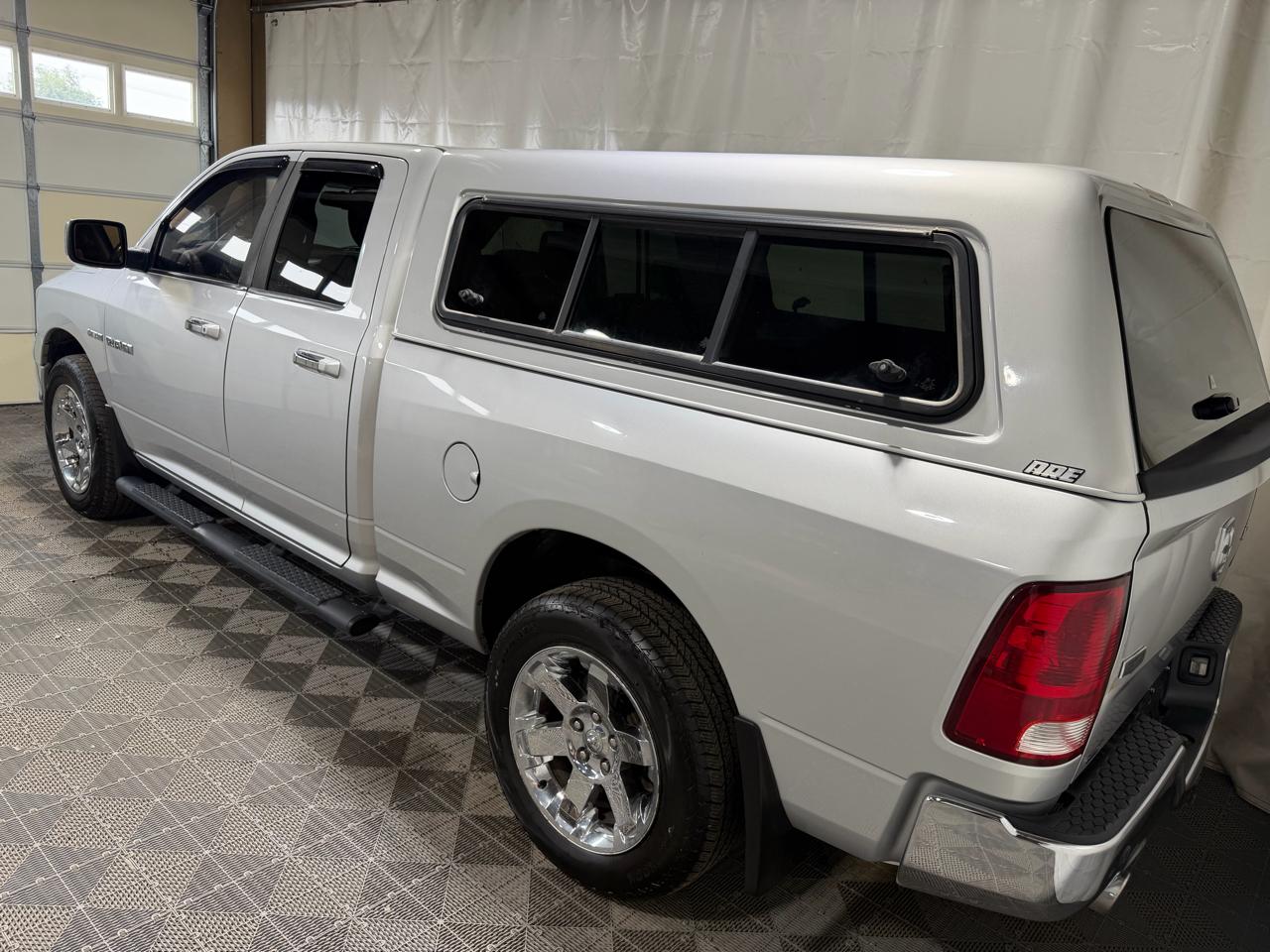 Dodge Ram 1500 4WD Quad Cab 140.5" Laramie 2010