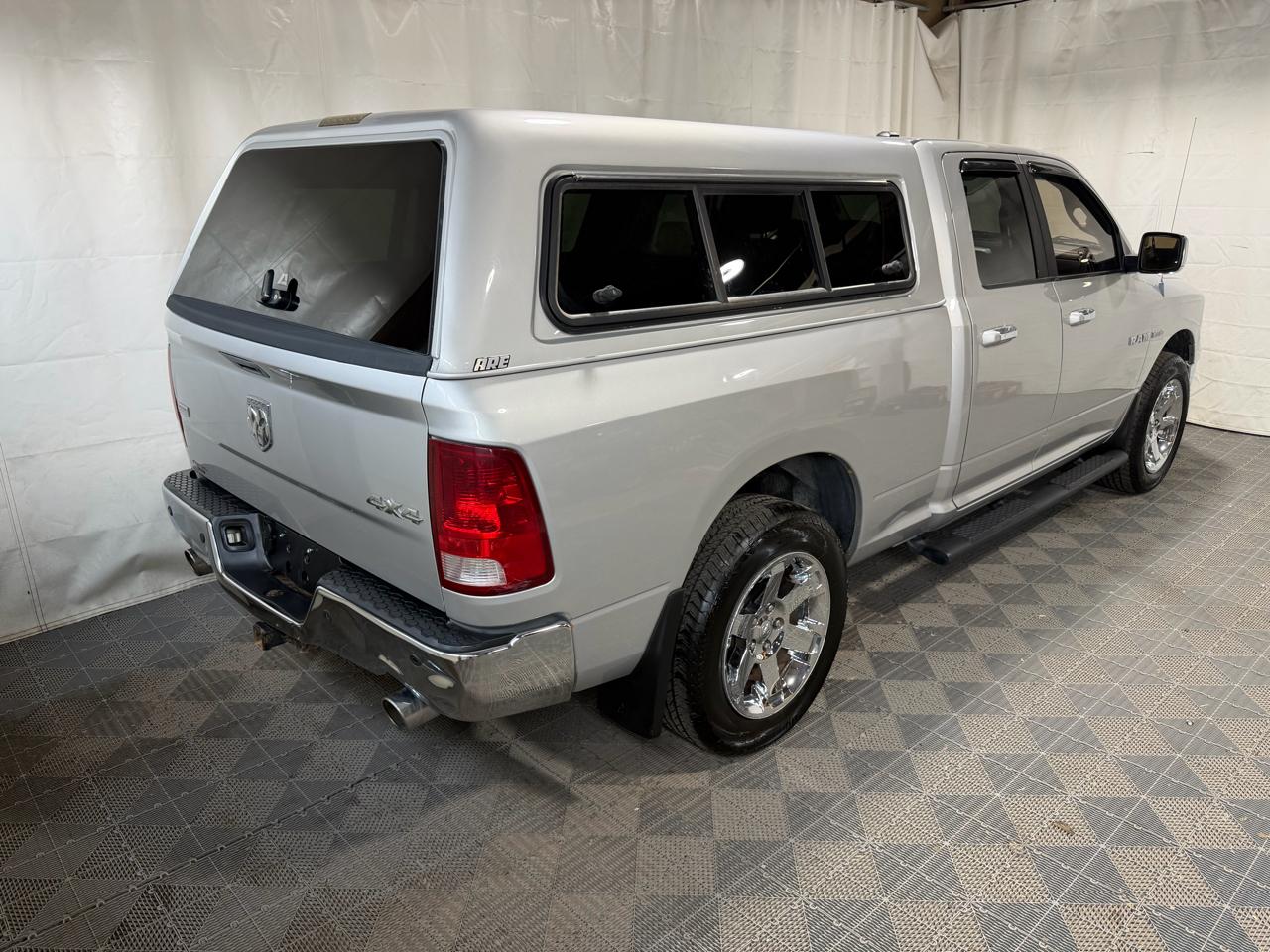 Dodge Ram 1500 4WD Quad Cab 140.5" Laramie 2010