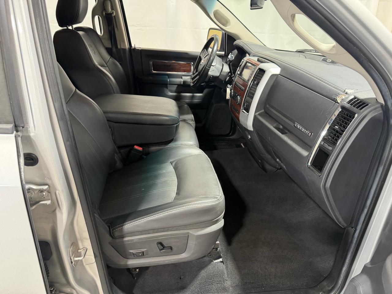 Dodge Ram 1500 4WD Quad Cab 140.5" Laramie 2010