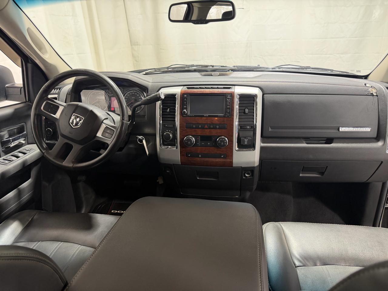 Dodge Ram 1500 4WD Quad Cab 140.5" Laramie 2010