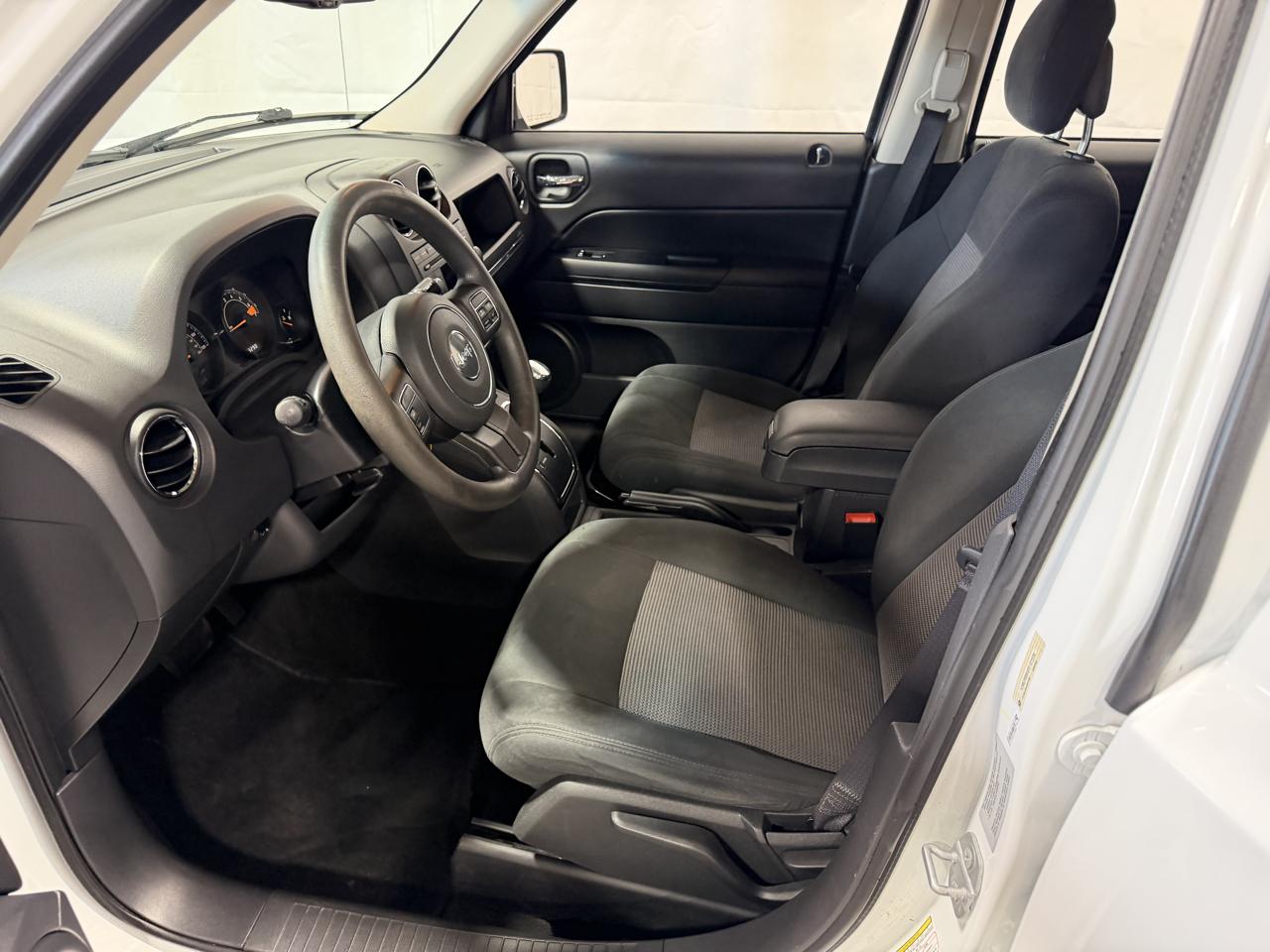 Jeep Patriot 4WD 4dr Sport 2015