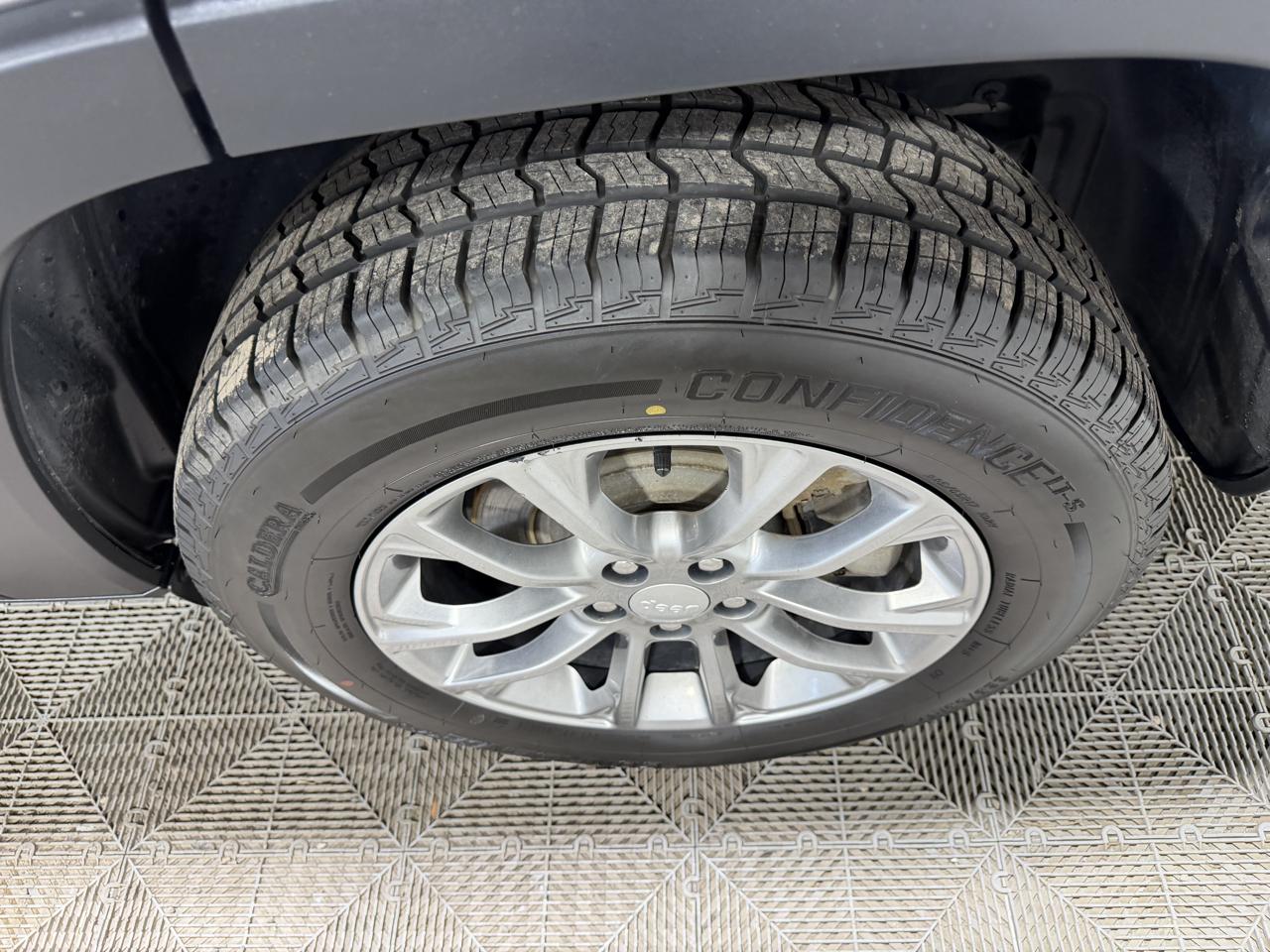 Jeep Cherokee Latitude Plus 4x4 2019