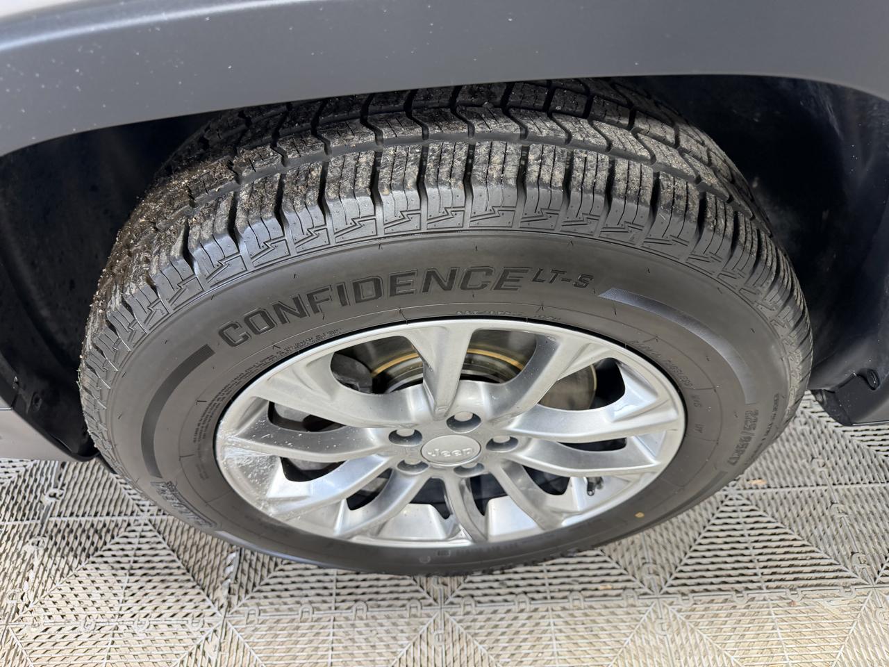Jeep Cherokee Latitude Plus 4x4 2019