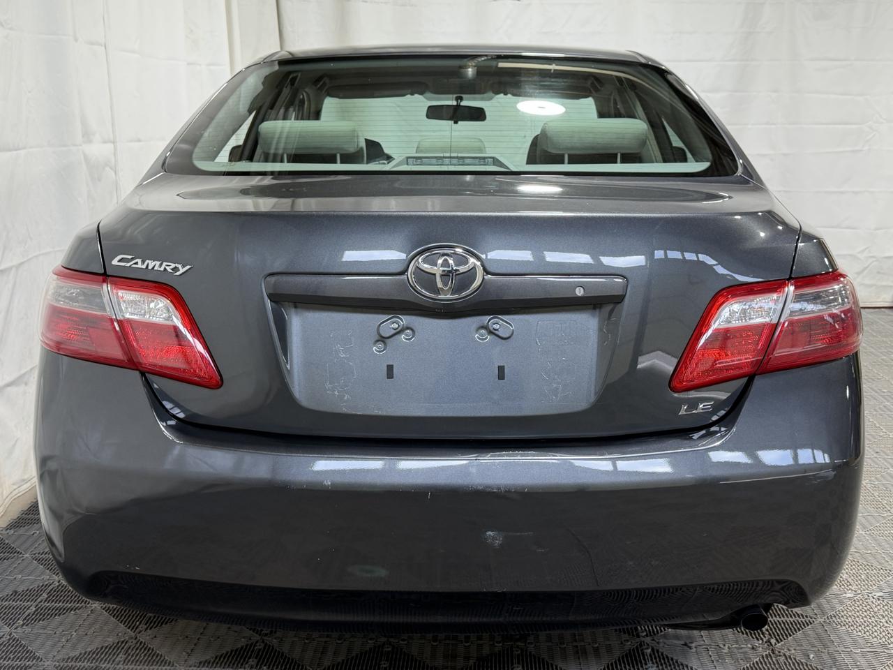 Toyota Camry 4dr Sdn I4 Auto XLE (Natl) 2007