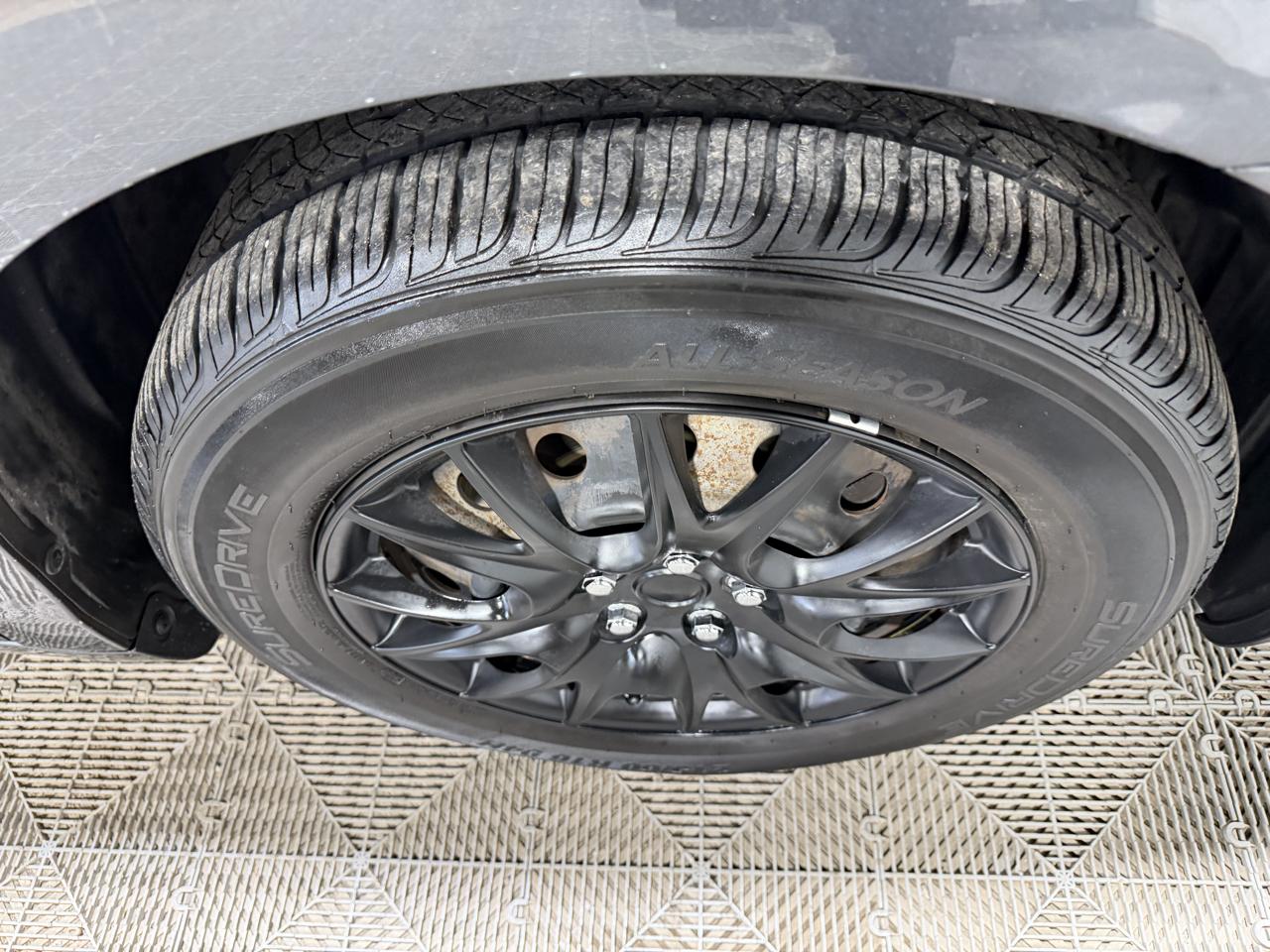 Toyota Camry 4dr Sdn I4 Auto XLE (Natl) 2007