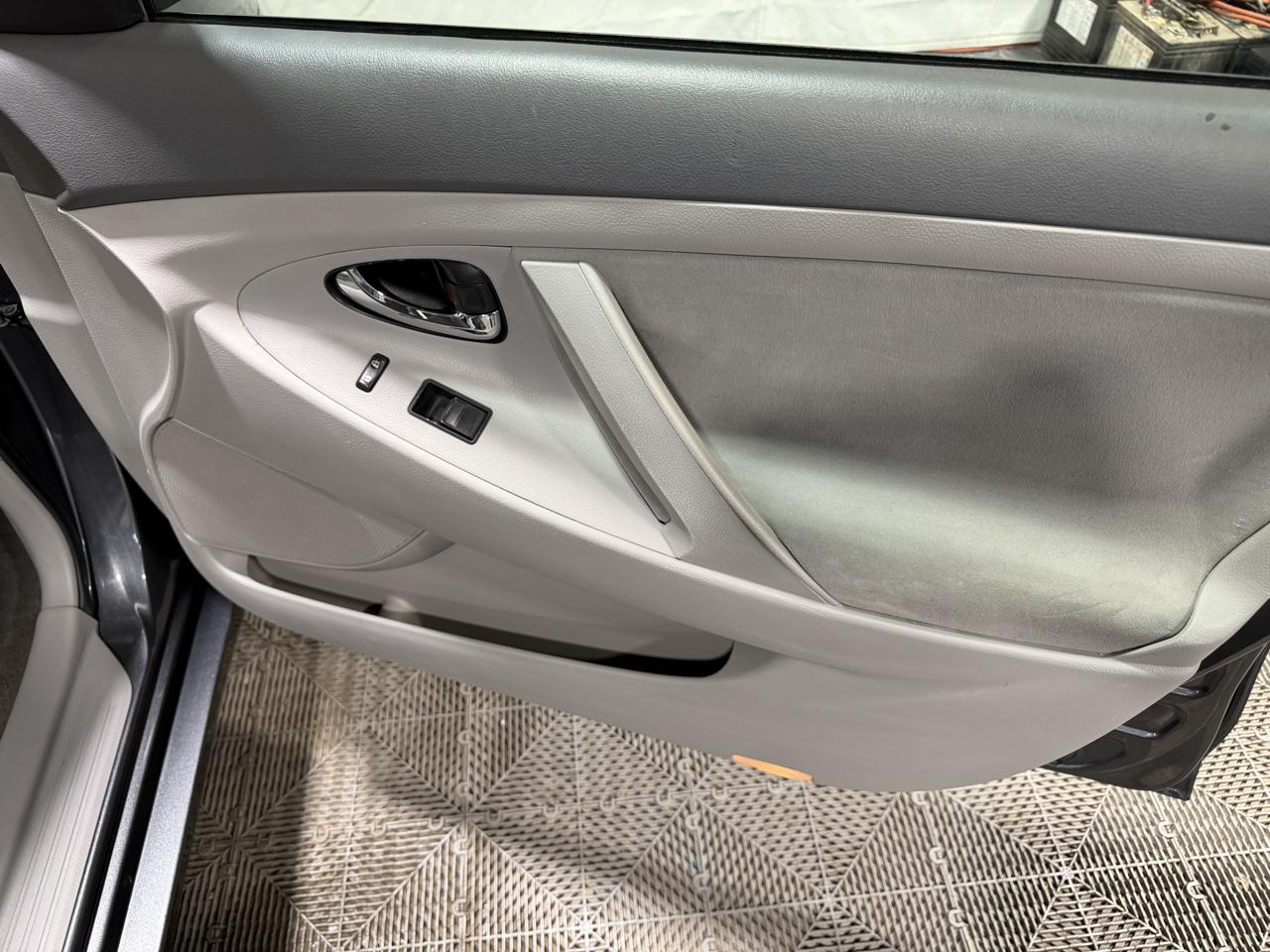 Toyota Camry 4dr Sdn I4 Auto XLE (Natl) 2007