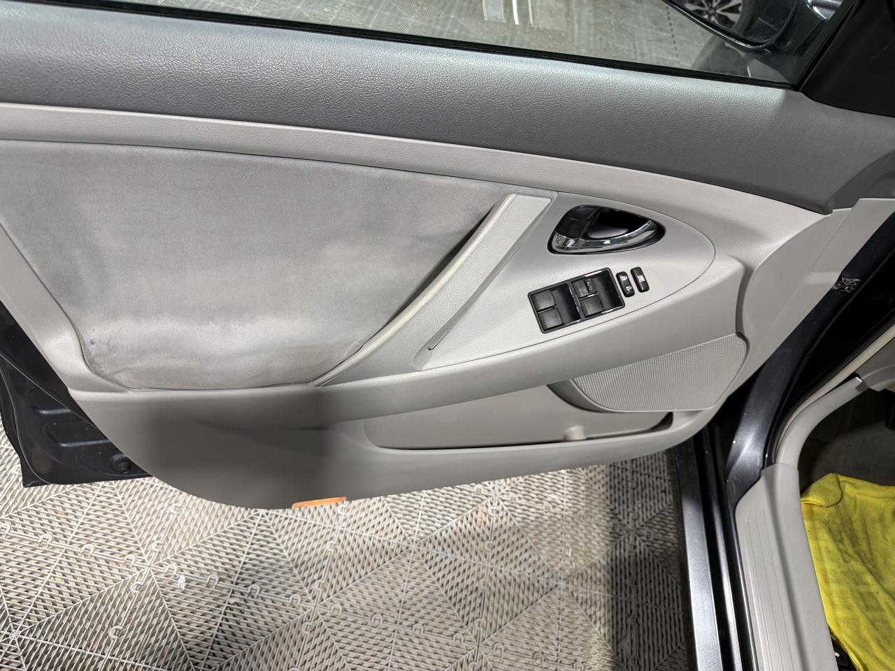 Toyota Camry 4dr Sdn I4 Auto XLE (Natl) 2007