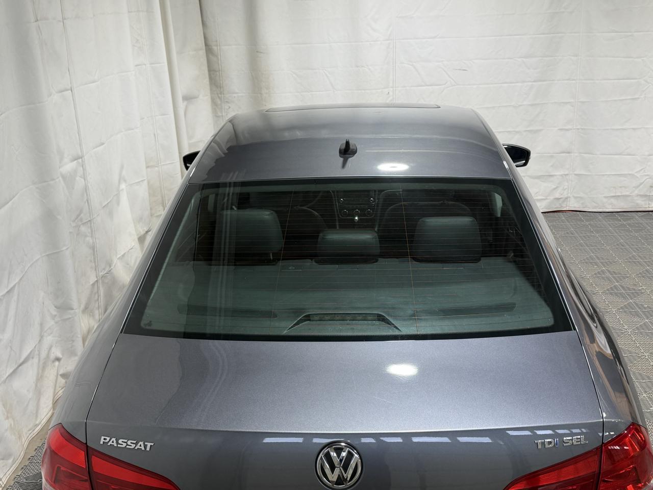 Volkswagen Passat 4dr Sdn 2.0L DSG TDI SEL Premium 2013