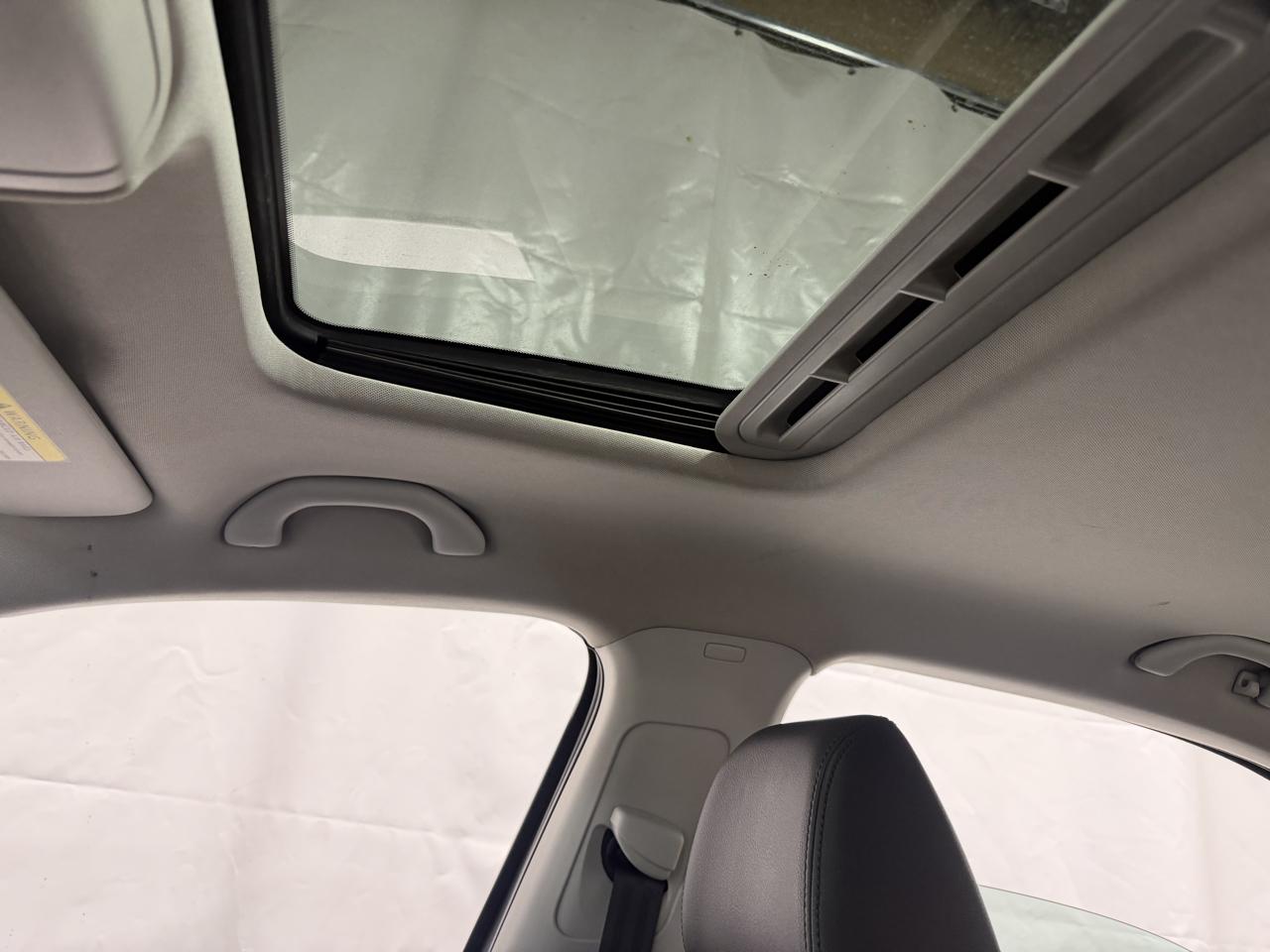 Volkswagen Passat 4dr Sdn 2.0L DSG TDI SEL Premium 2013