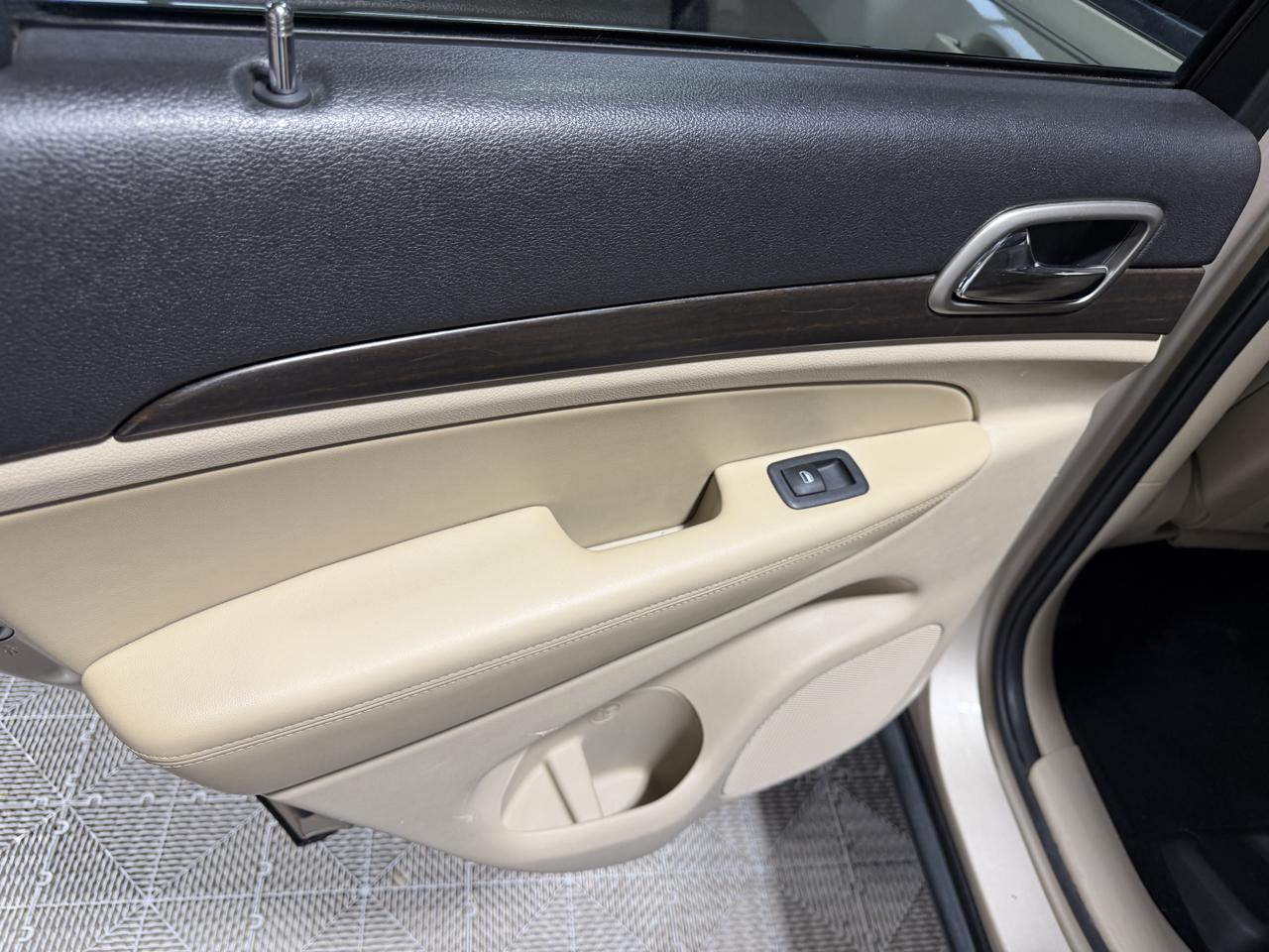 Jeep Grand Cherokee 4WD 4dr Laredo 2014