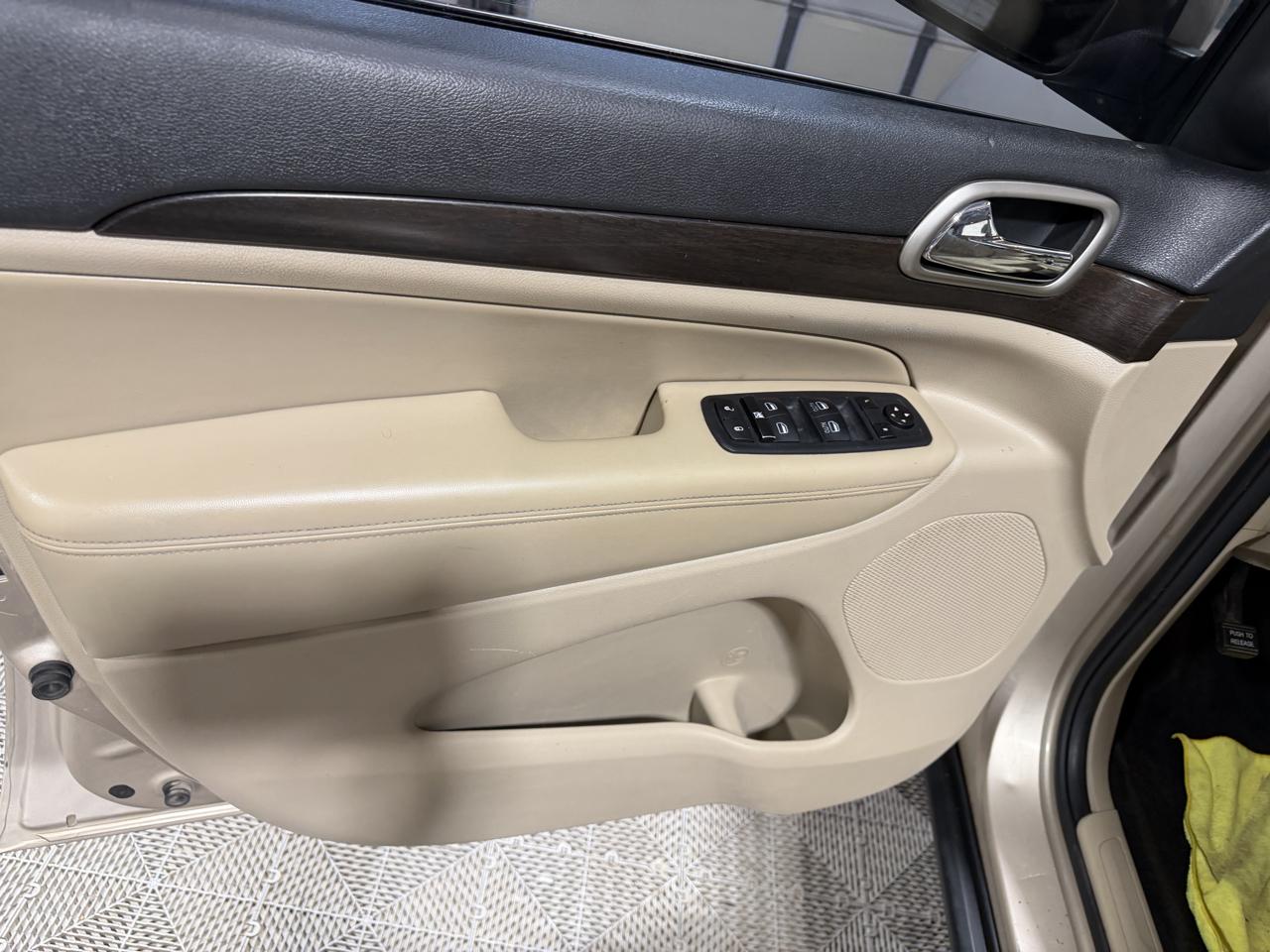 Jeep Grand Cherokee 4WD 4dr Laredo 2014