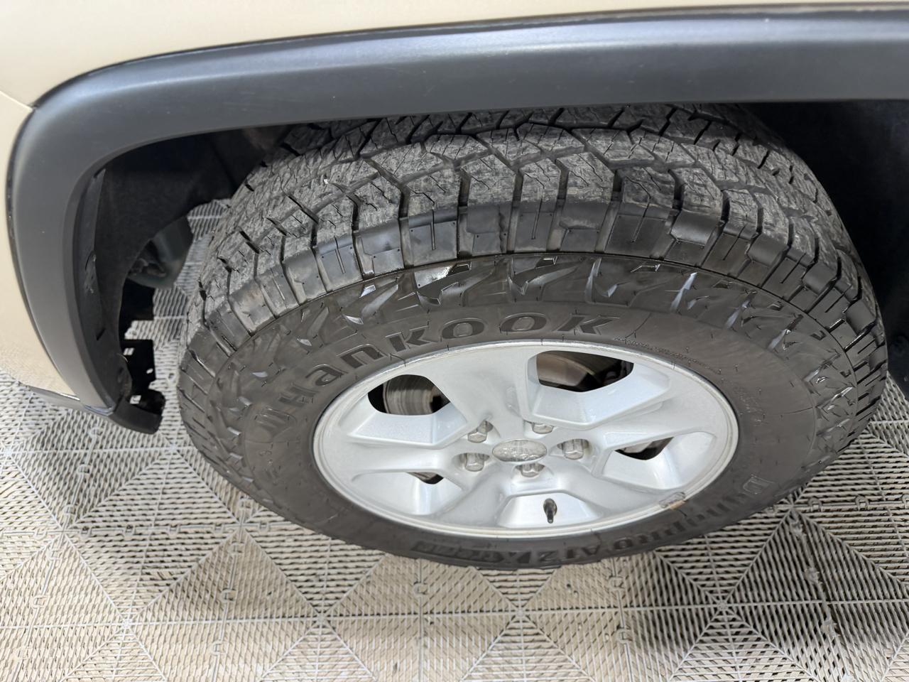 Jeep Grand Cherokee 4WD 4dr Laredo 2014