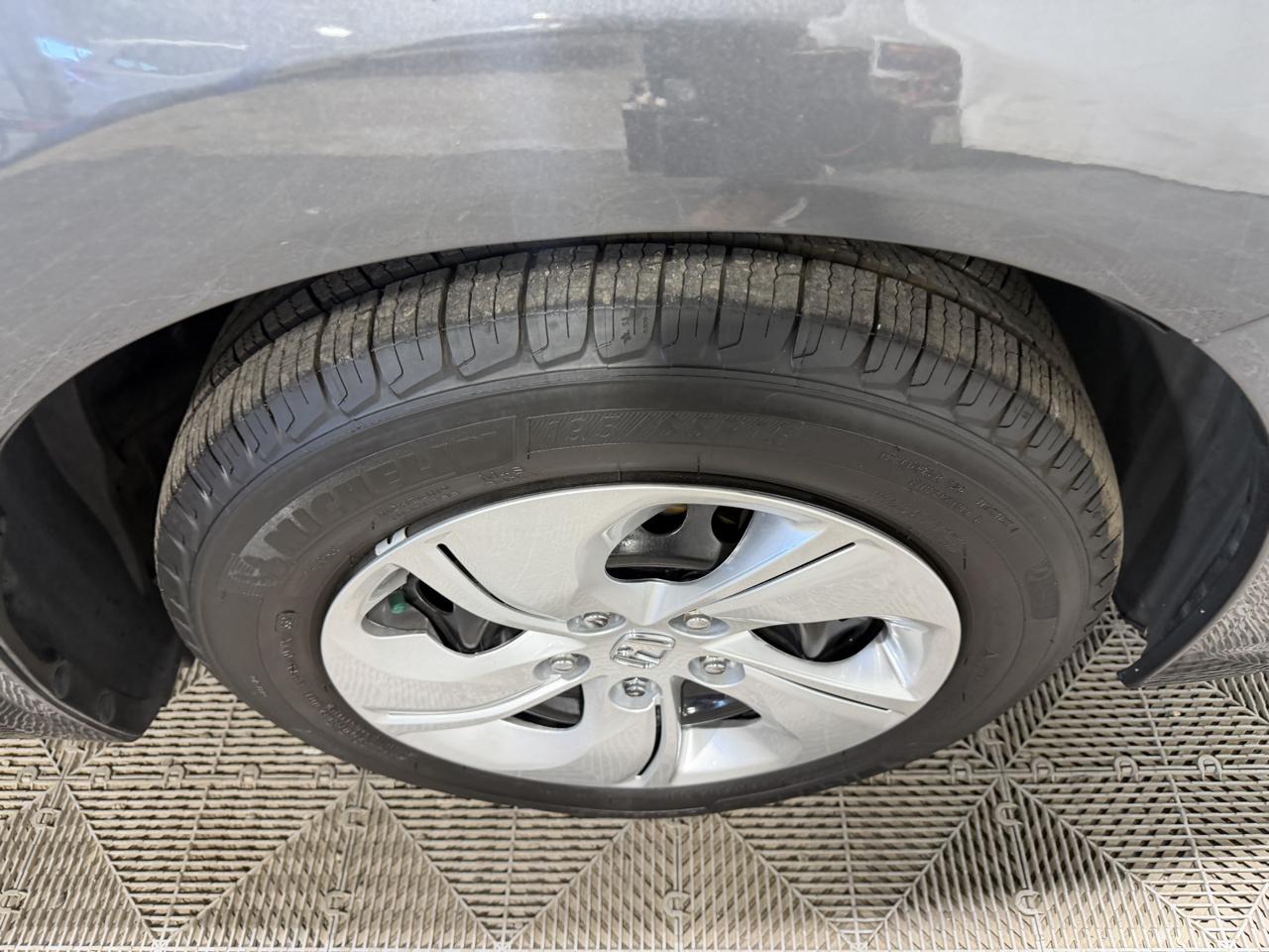 Honda Civic Sdn 4dr Auto LX 2013