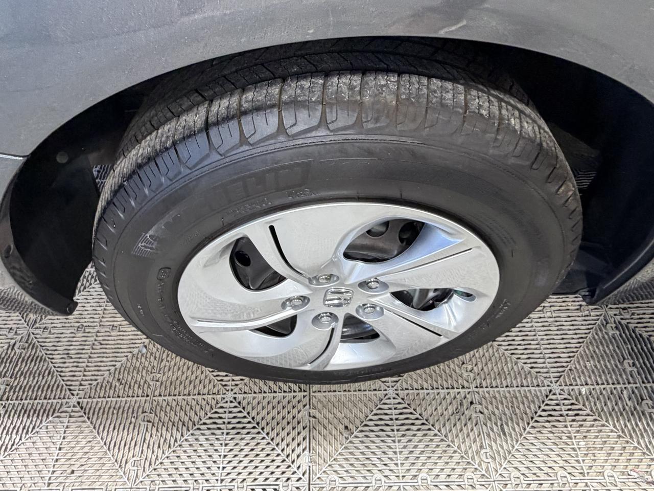 Honda Civic Sdn 4dr Auto LX 2013