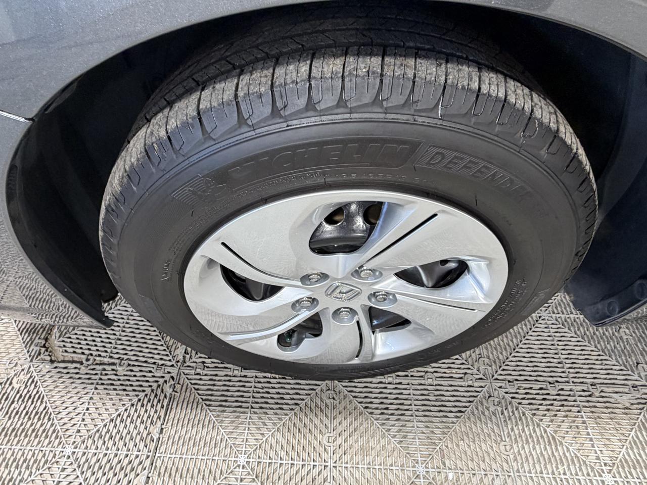 Honda Civic Sdn 4dr Auto LX 2013