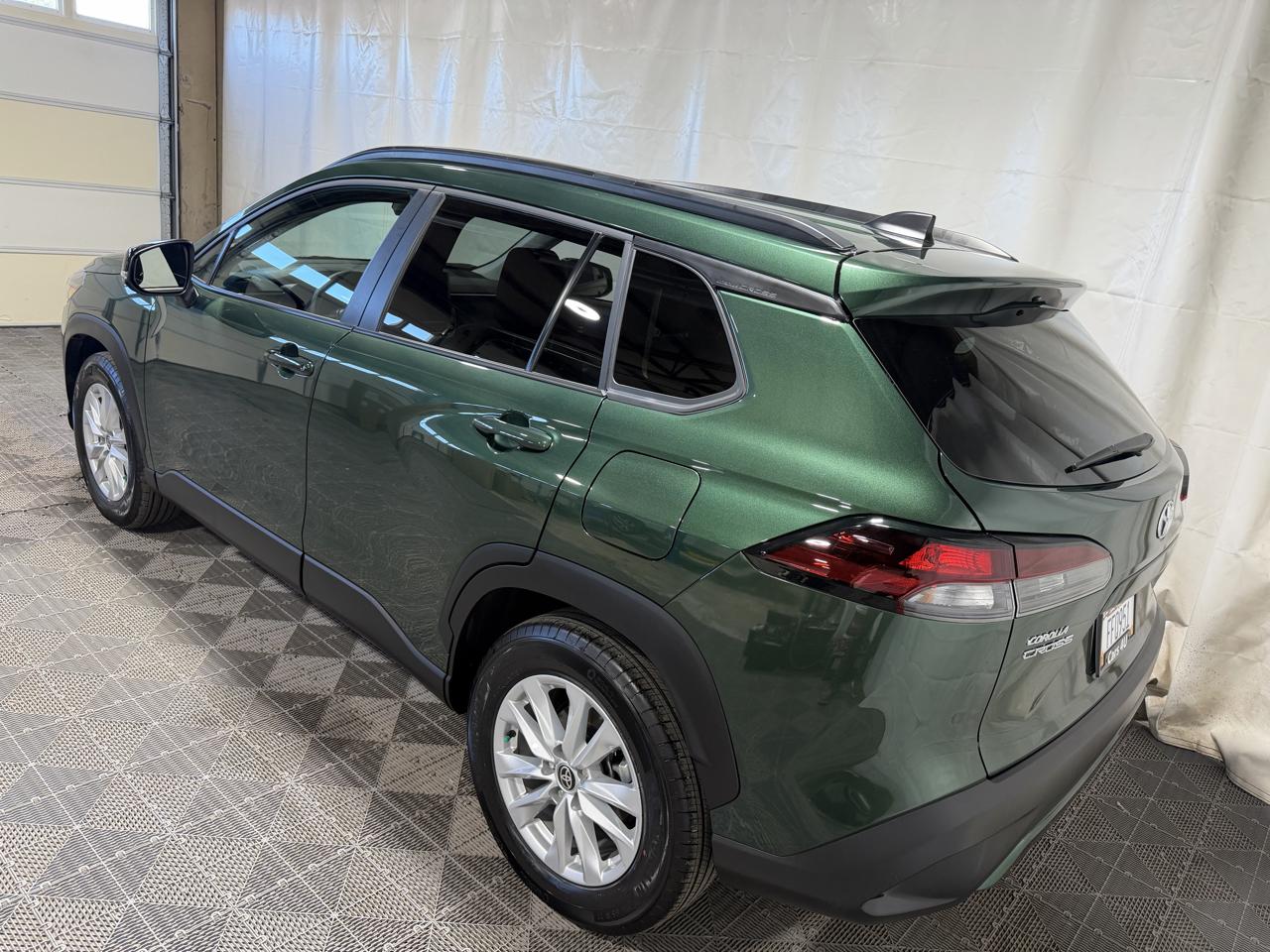Toyota Corolla Cross LE 4WD (Natl) 2026