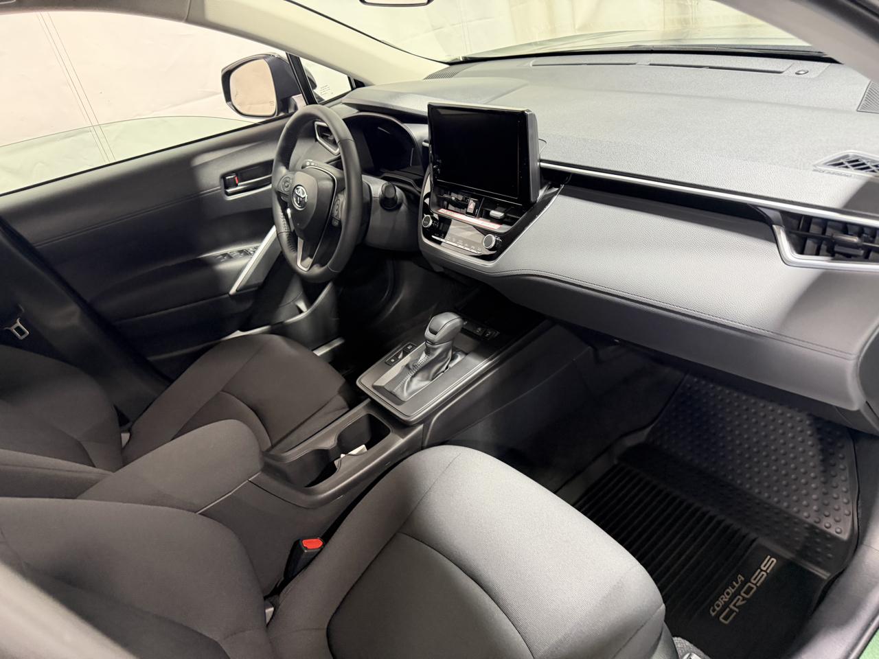 Toyota Corolla Cross LE 4WD (Natl) 2026
