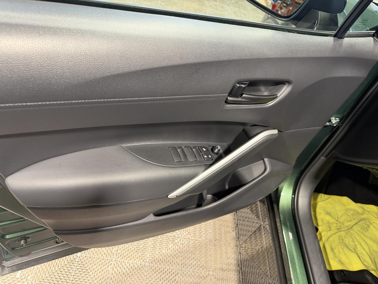 Toyota Corolla Cross LE 4WD (Natl) 2026