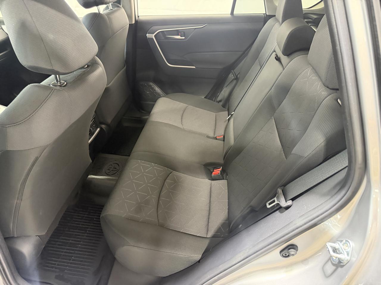 Toyota RAV4 XLE AWD (Natl) 2025