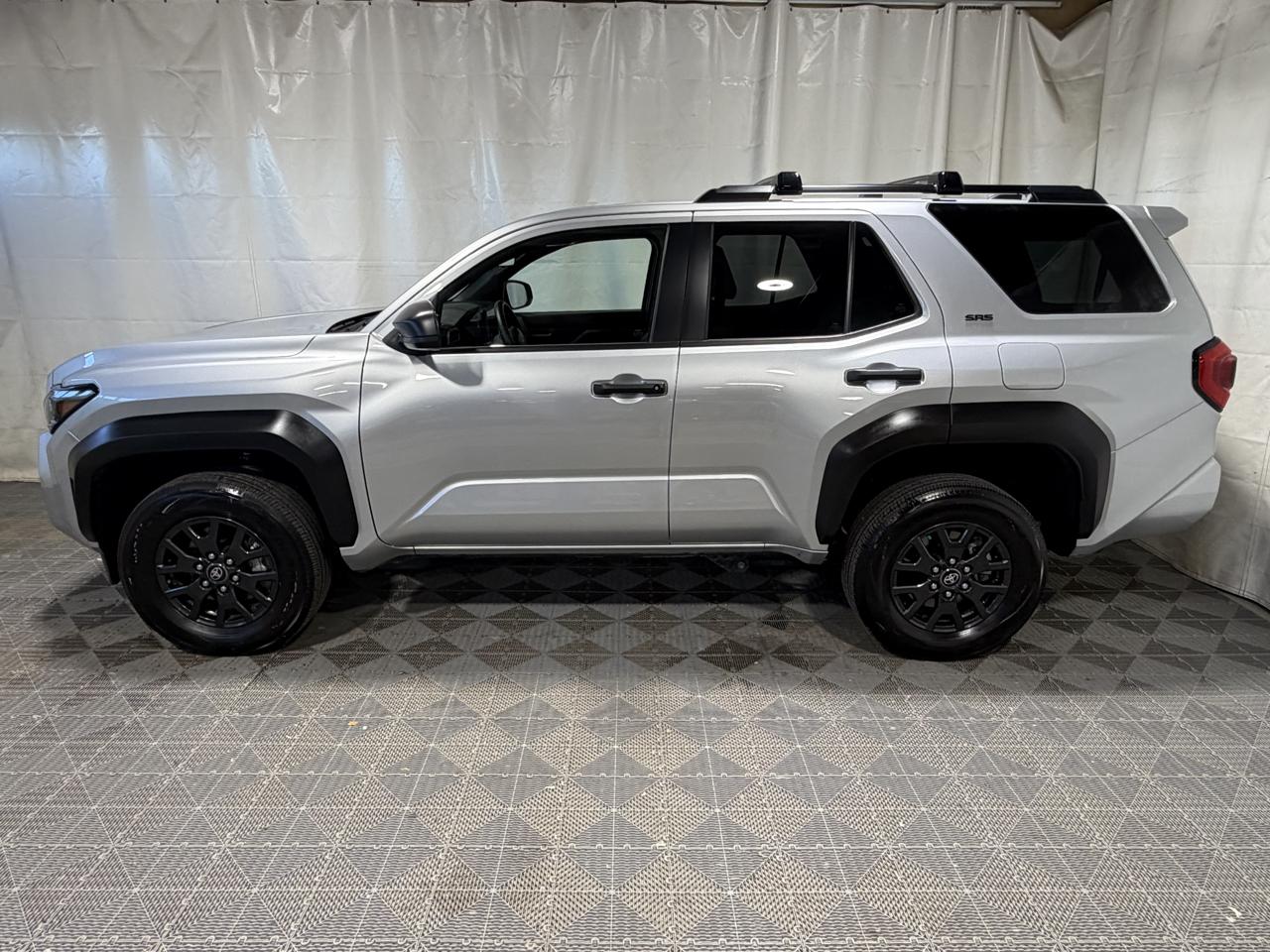 Toyota 4Runner SR5 4WD 2025