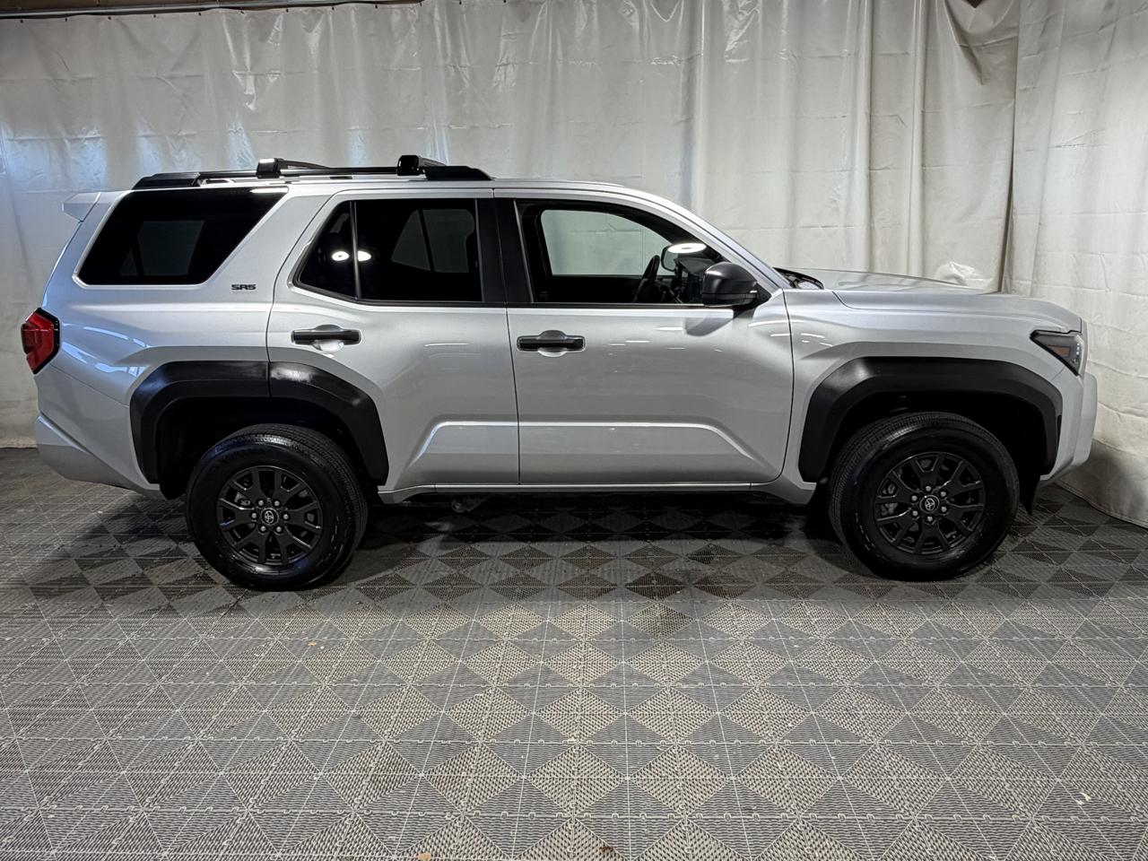 Toyota 4Runner SR5 4WD 2025