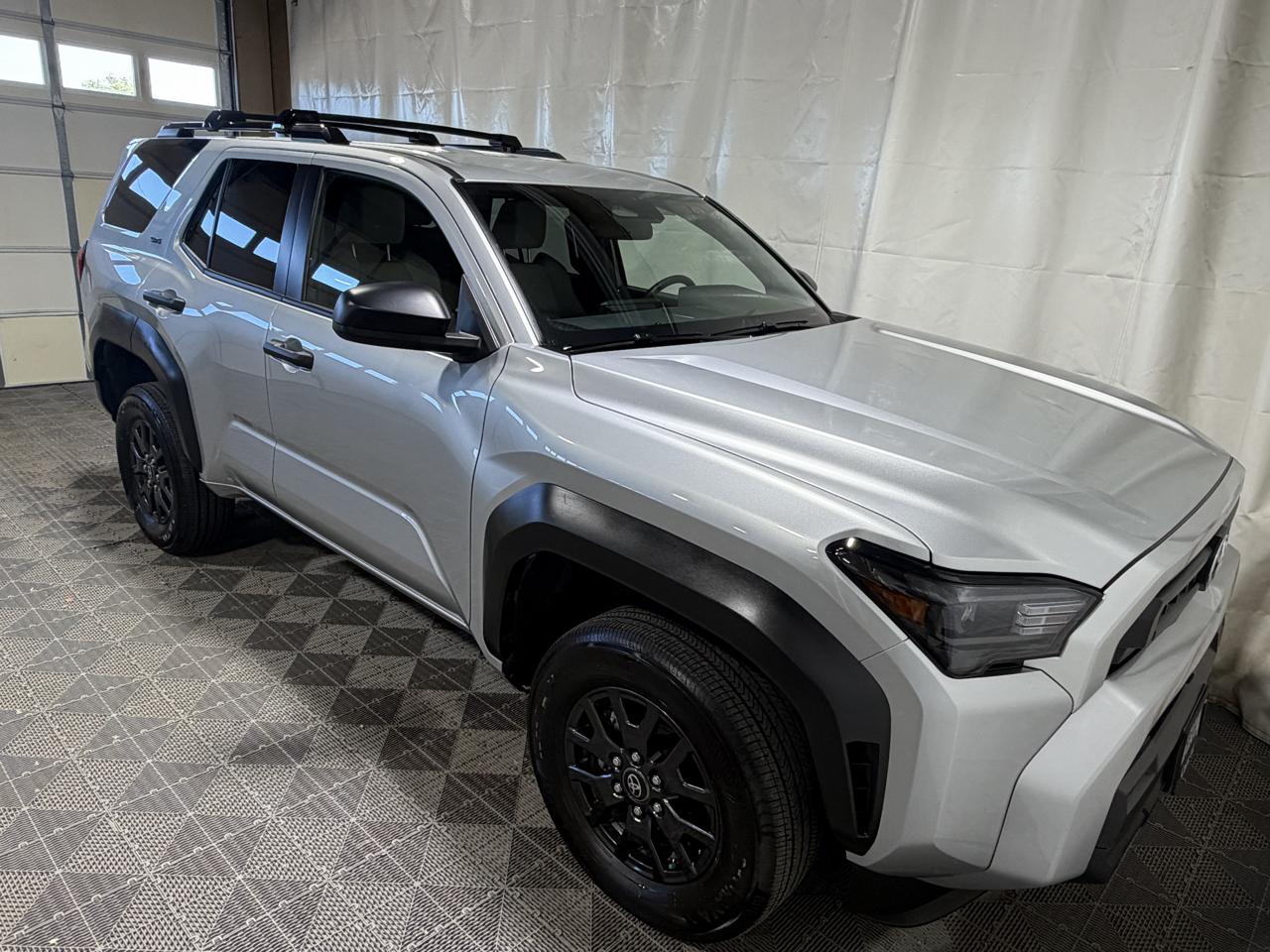 Toyota 4Runner SR5 4WD 2025