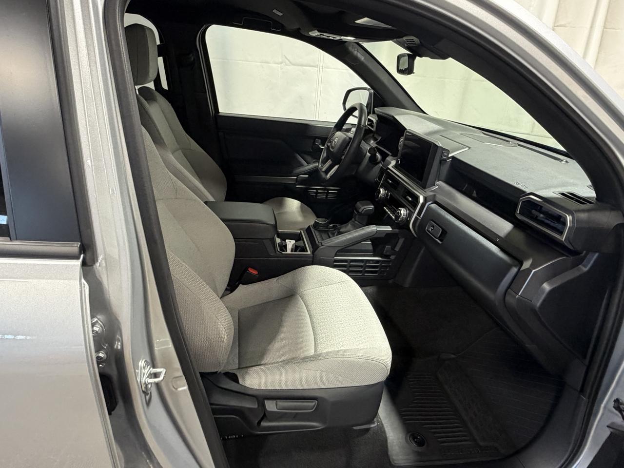 Toyota 4Runner SR5 4WD 2025
