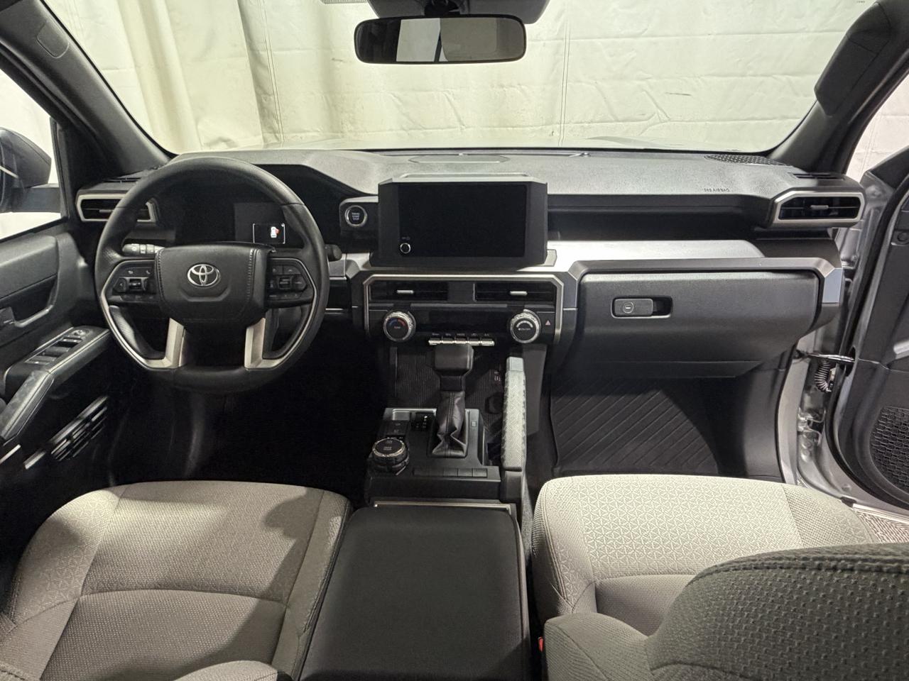 Toyota 4Runner SR5 4WD 2025