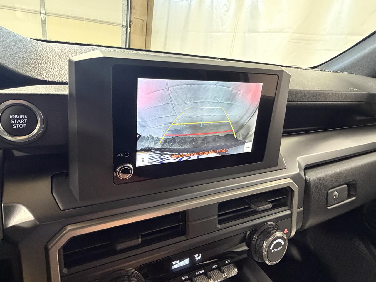 Toyota 4Runner SR5 4WD 2025