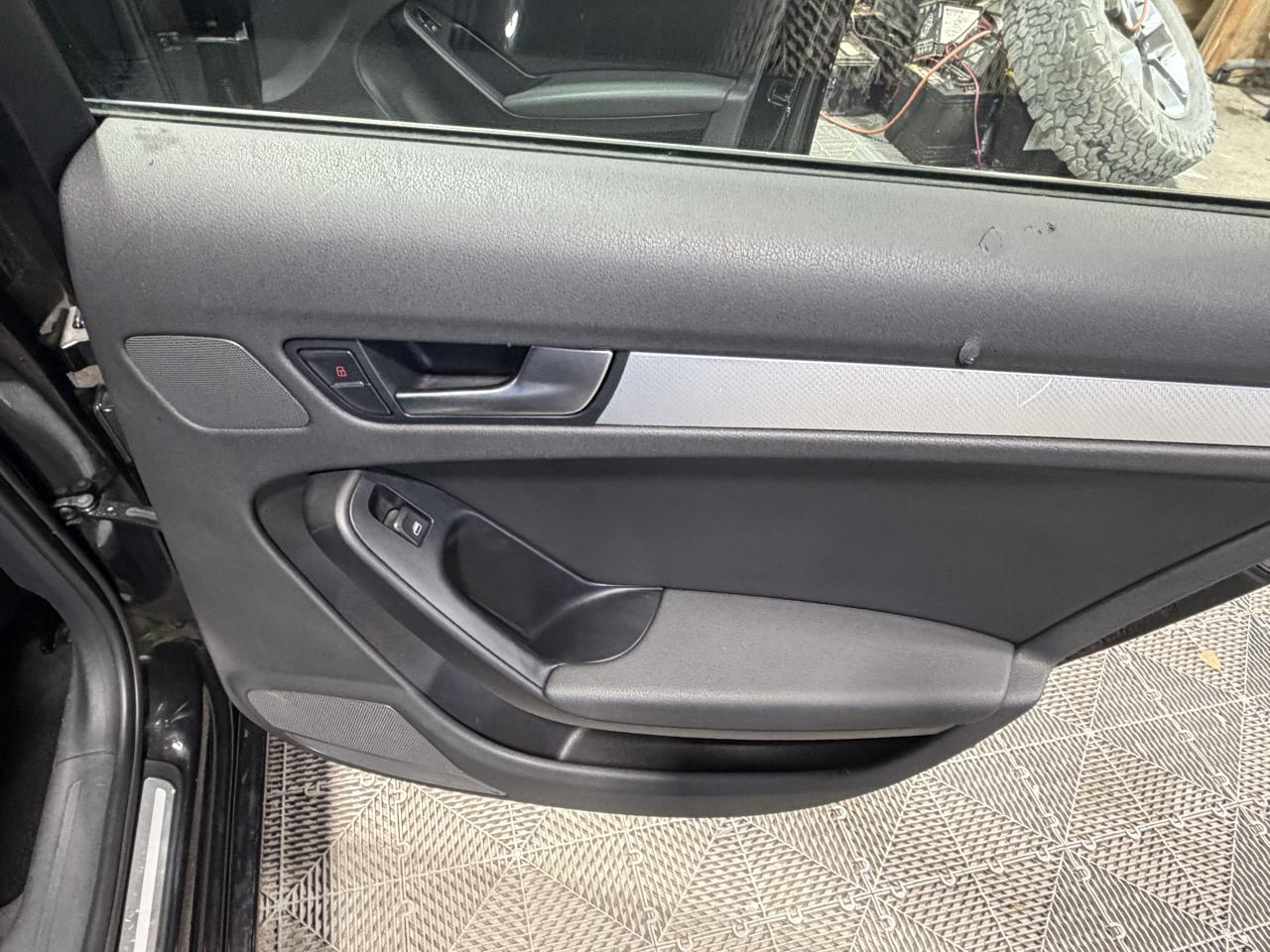 Audi A4 photo 14