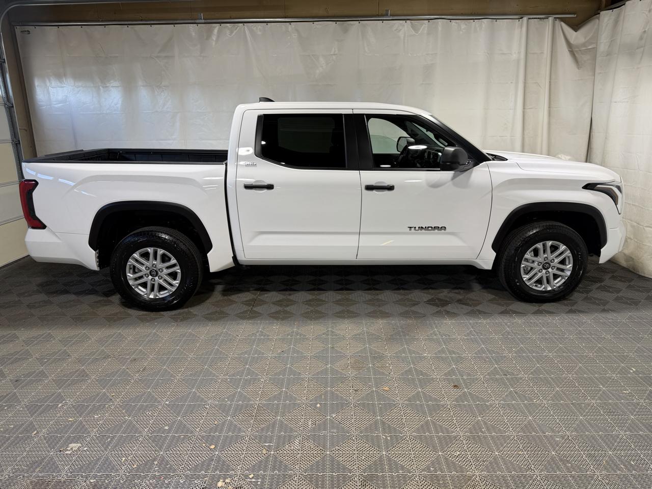 Toyota Tundra photo 6